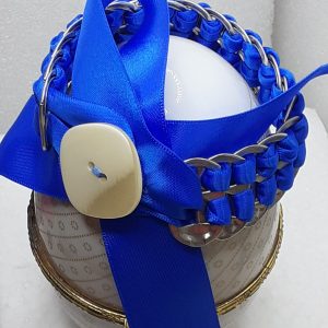 Bracelet en capsules de cannettes et ruban bleu