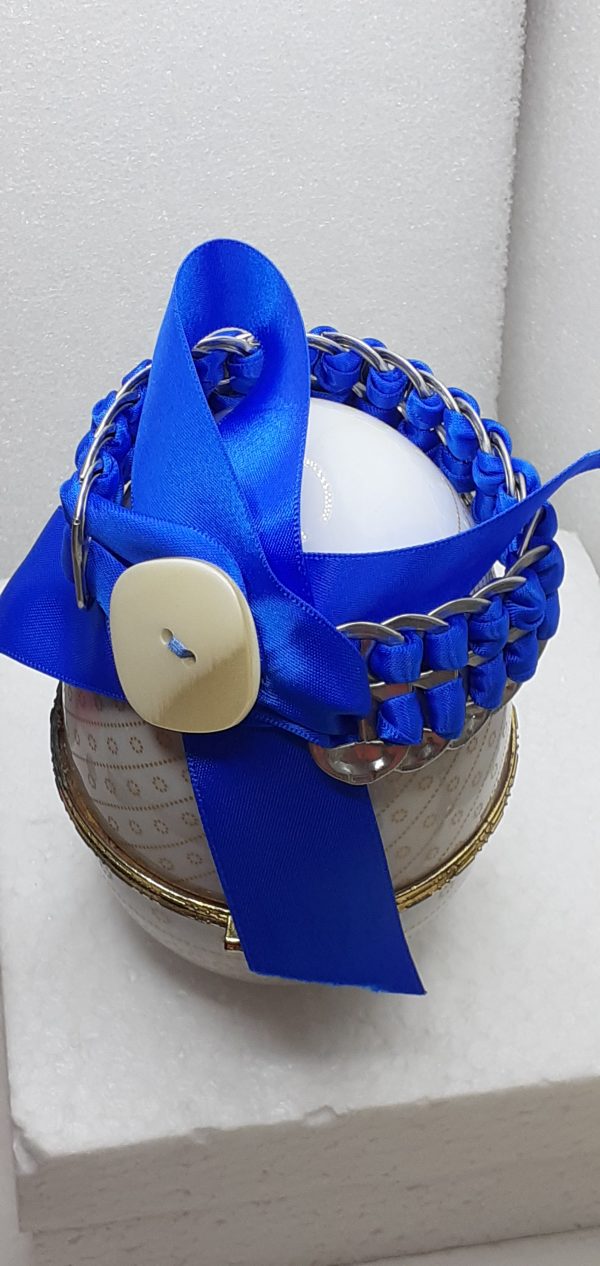 Bracelet en capsules de cannettes et ruban bleu