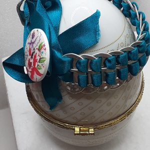 Bracelet en capsules de cannettes et ruban bleu canard
