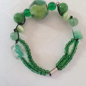 Bracelet en perles vertes