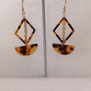 Boucles d'oreilles en acétate, de formes asymétriques, et en acier inoxydable 316.